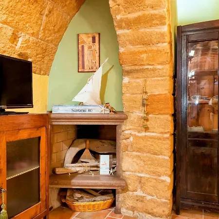 Apartment Sardinia Re - Studio Antiche Mura *